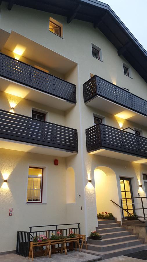 Casa Baldelli Hotell Toblach Exteriör bild