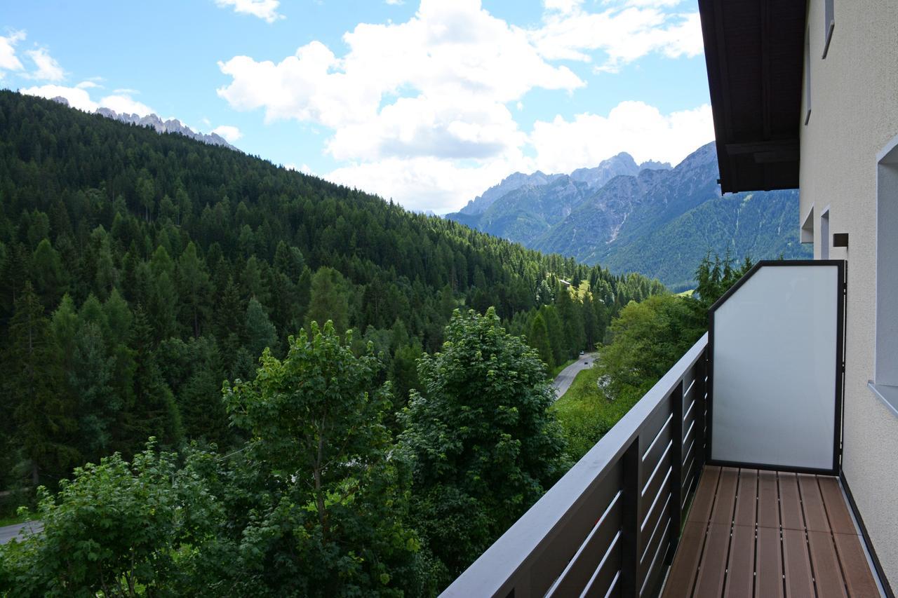 Casa Baldelli Hotell Toblach Exteriör bild