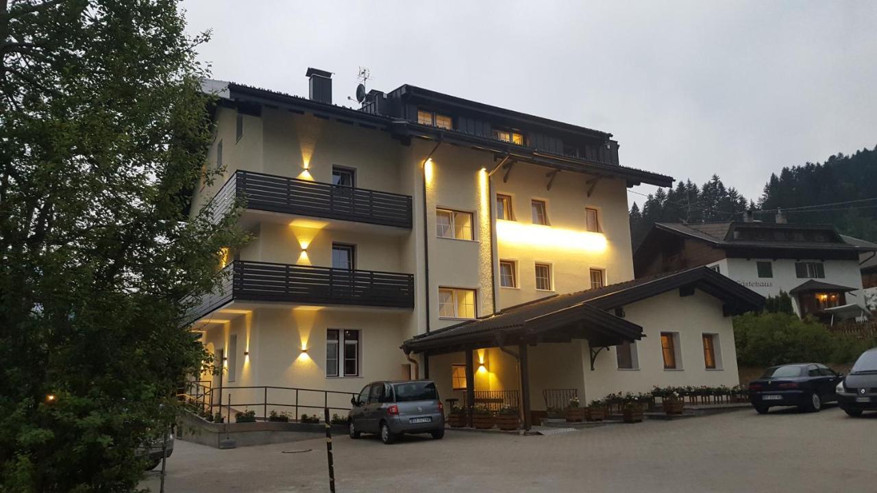 Casa Baldelli Hotell Toblach Exteriör bild